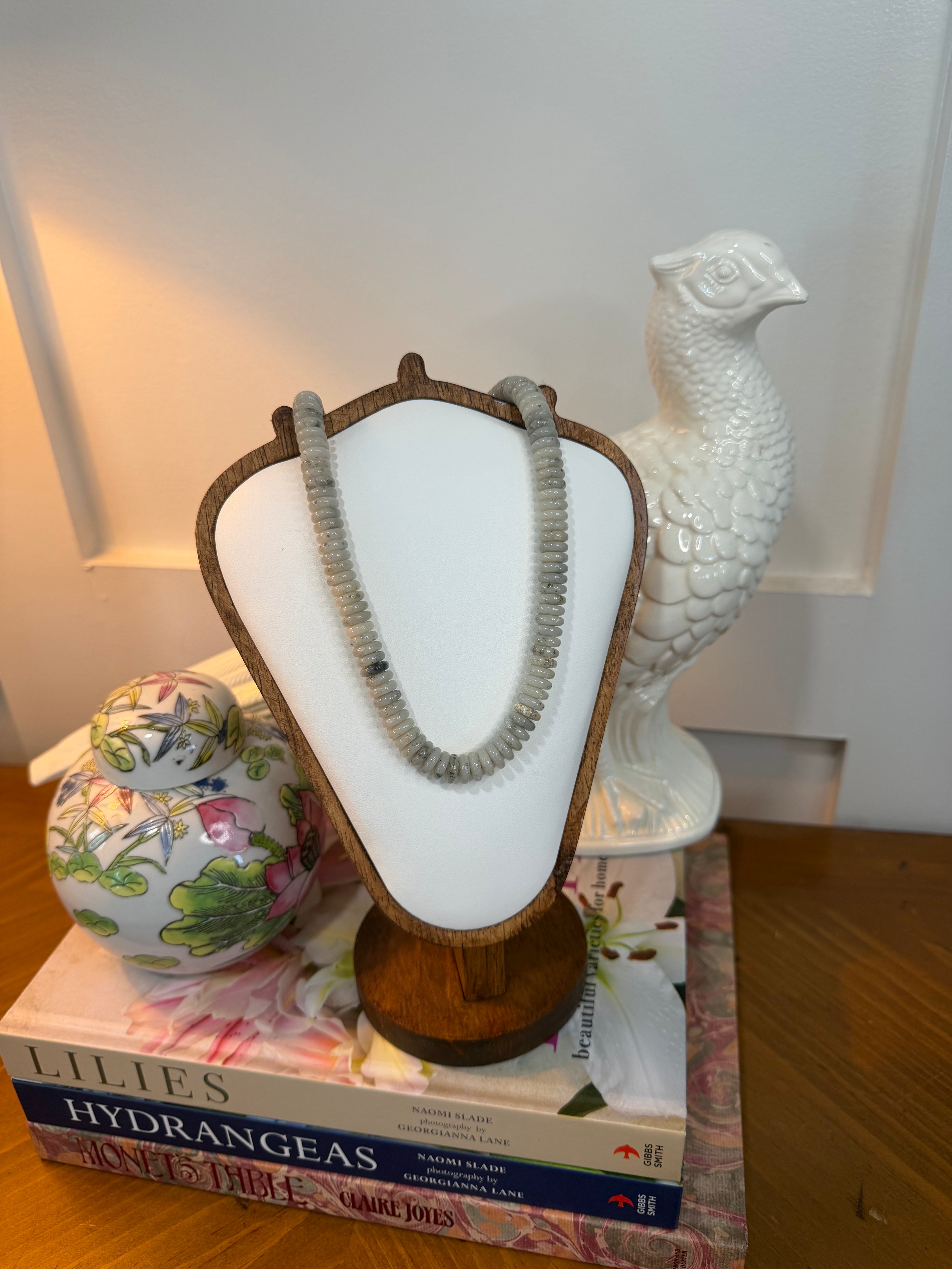 Wide Marble Beaded Necklace in Gray